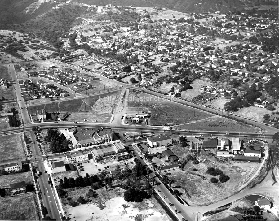 Pacific Palisades 1946 1 Sunset Blvd.jpg